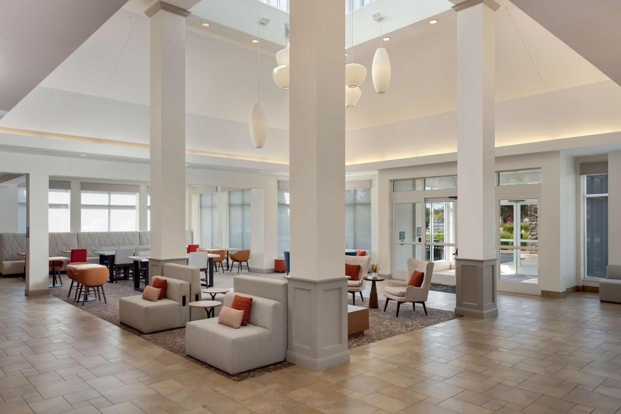 Hilton Garden Inn Valley Forge/Oaks Екстериор снимка