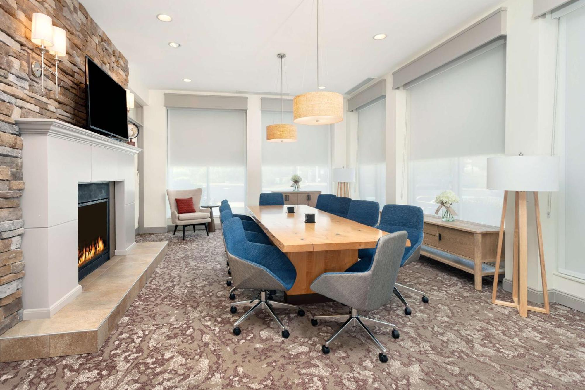 Hilton Garden Inn Valley Forge/Oaks Екстериор снимка